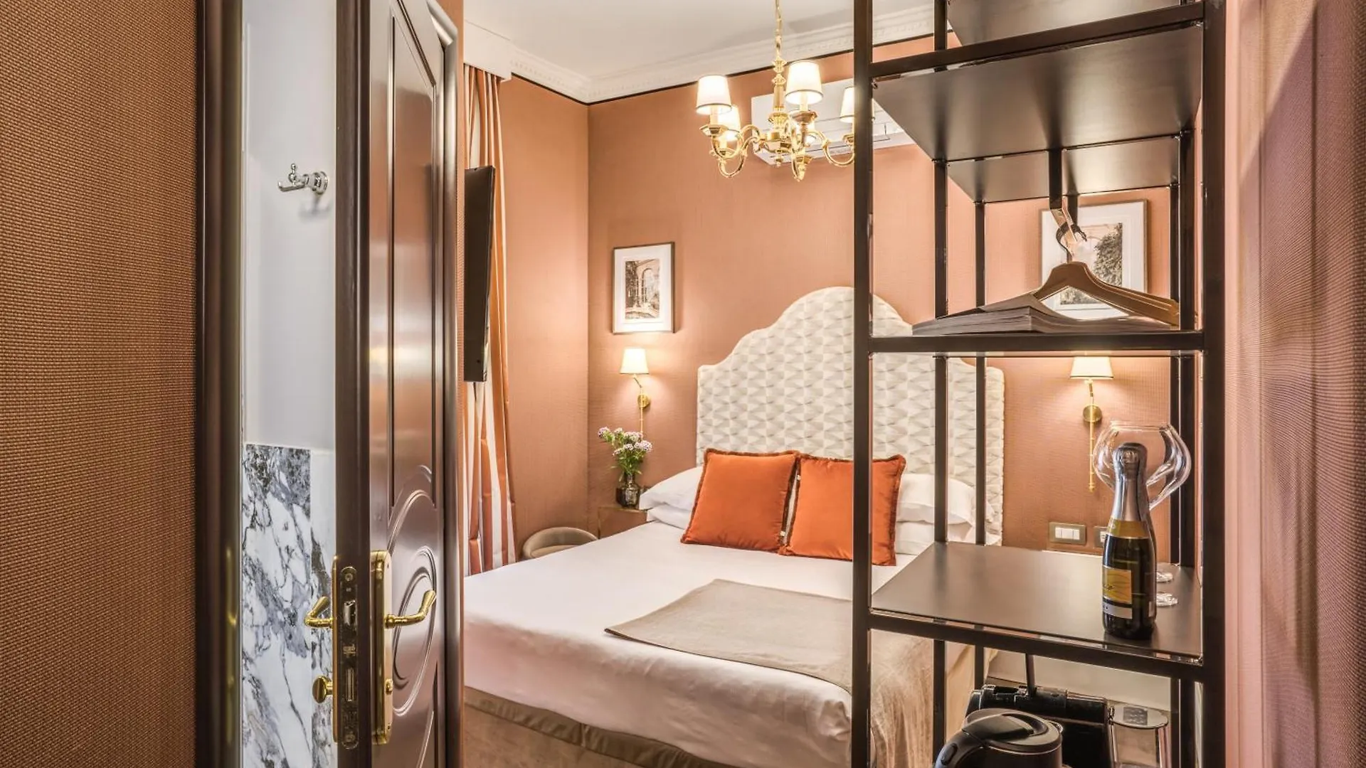 Antica Residenza Del Corso Otel Roma