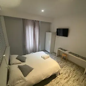 3* Oda ve Kahvaltı Moshi Moshi